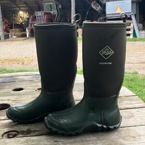 Edgewater Muck Boots